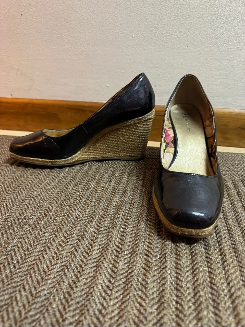 Anne Klein Blue Black Glossy Patent Wedge Espadrille Pumps
